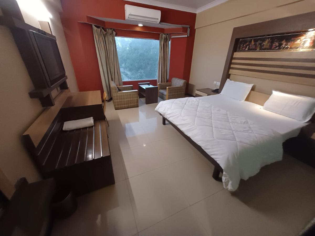 Maya International 3* Jaipur